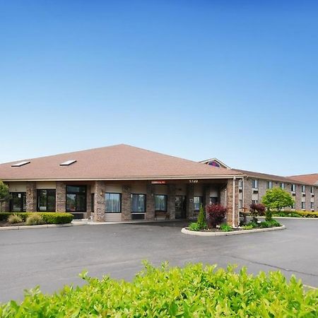 Baymont By Wyndham Delaware Hotell Exteriör bild